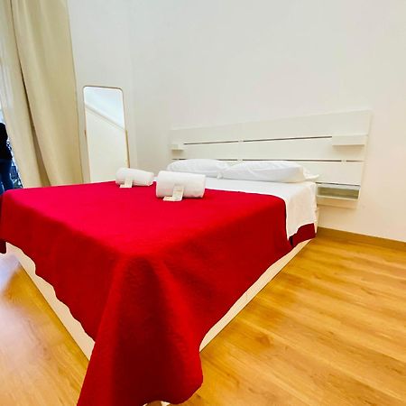 Amica Taranto In Piazza Apartment Bagian luar foto