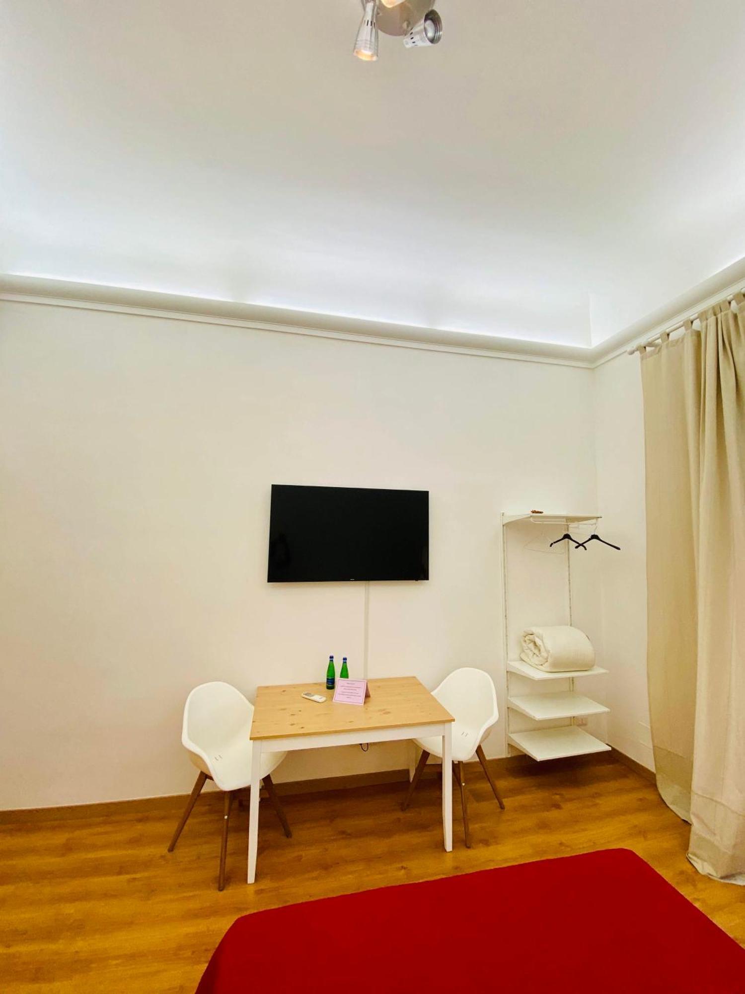 Amica Taranto In Piazza Apartment Bagian luar foto